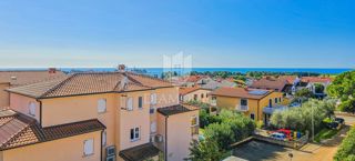 Novigrad, novogradnja, stanovanje z odprtim pogledom na morje!
