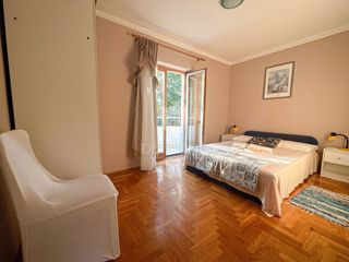 Apartma v centru Premanture, 800m od morja