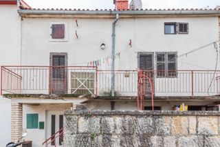 Prostorna hiša v bližini Rovinja