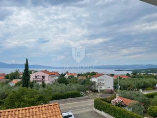 Apartmaj Malinska, Malinska-Dubašnica, 59m2