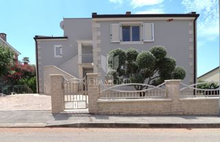 Poreč, okolica: Redkost! Hiša za bivanje in investicijo