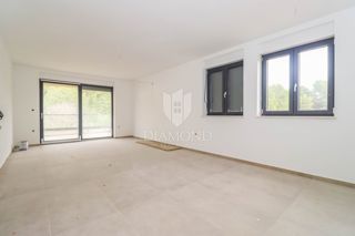 Novogradnja v zelenju, 55 m² stanovanje blizu morja in mestnega središča