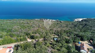 Gradbeno zemljišče 200 m od plaže, Rabac, okolica