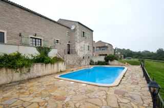 Osrednja Istra, lepa avtohtona počitniška hiša