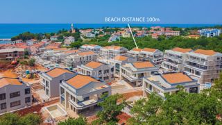 Umag! Vila v letovišču 150m od morja!