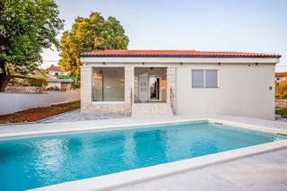 Lepa hiša v bližini Rovinja