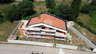 Marčana, Rohbau hiša s pogledom na morje