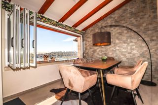 Rovinj, stanovanje z edinstvenim pogledom na morje