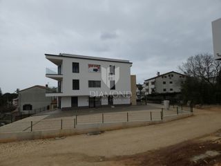 Poreč, luksuzno stanovanje v prvem nadstropju 500 m od morja!