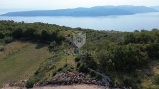 Brseč, gradbena parcela z lepim pogledom na morje