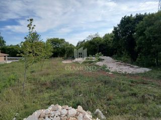 Okolica Labina, zazidljiva parcela z dovoljenjem