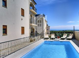 Pula okolica - udoben apartma z bazenom - pogled na morje