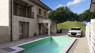 Momjan – Kamnita hiša s projektom za luksuzno prenovo