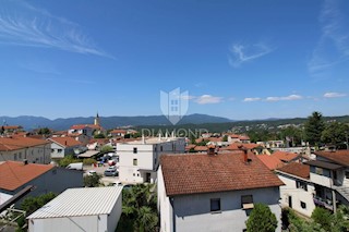 Viškovo, družinska hiša z dvema apartmajema