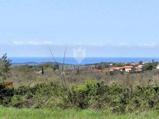 Poreč, okolica - zemljišče s pogledom na morje