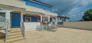 Novigrad, okolica, stanovanje 100 m2, 350m od morja!