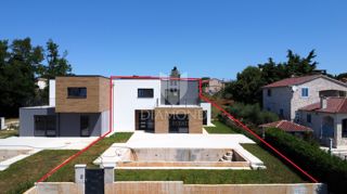 Poreč, okolica, moderna polpritlična hiša z bazenom