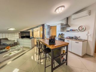 Novigrad, moderno stanovanje z dvigalom in balkonom!