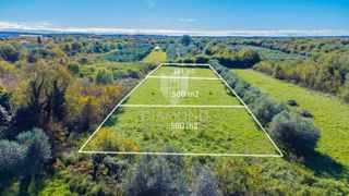 Umag, zemljišče na odlični lokaciji!