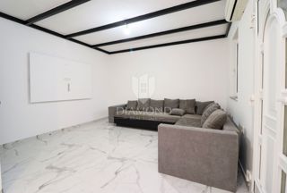 Poreč, priložnost, prenovljeno stanovanje z vrtom