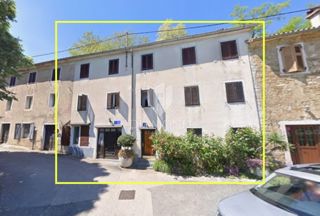 EKSKLUZIVNO! Motovun, prostorna hiša 264 m2 na robu mesta