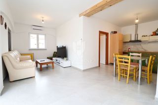 Poreč, okolica, 2 apartmaja z velikim vrtom