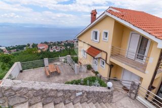 Opatija, okolica, samostojna hiša s pogledom na morje