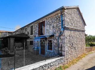 Poreč, okolica, lepa kamnita hiša na mirnem mestu!
