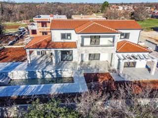 Hiša Poreč, 300m2