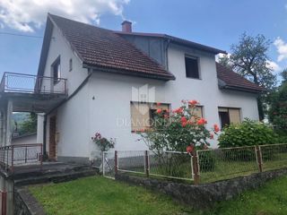 Velika hiša v Lukovdolu, blizu Vrbovskega