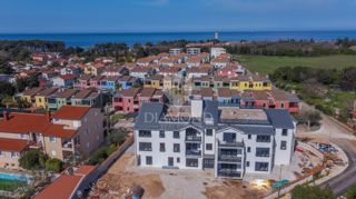 Istra, Umag, stanovanje z vrtom 300 m od morja in plaže!