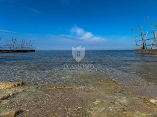 Istra, Umag, stanovanje z vrtom 300 m od morja in plaže!
