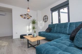 ŠILO, NOVA POČITNIŠKA HIŠA Z BAZENOM