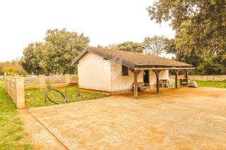 Vikend hiša blizu morja v Istri – mir, zasebnost in vrt