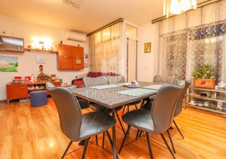 Rovinj, okolica, prostorna hiša v mirnem delu naselja