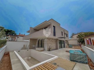 Istra, Umag - čudovita hiša z bazenom na odlični lokaciji!