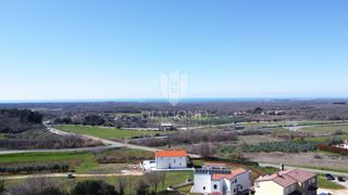 Poreč – Okolica – Atraktivna Parcela s Panoramskim Razgledom