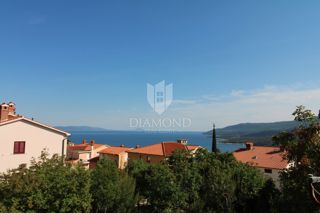 DVOSOBNO STANOVANJE Z POGLEDOM NA MORJE