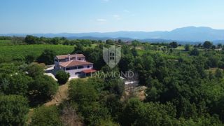 Osrednja Istra, Gračišće, čudovita hiša obdana z gozdom