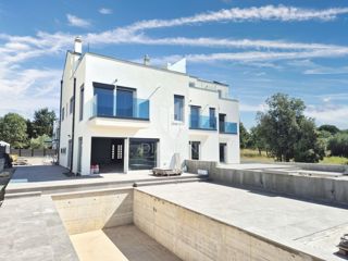 Poreč, moderna vila na ekskluzivni lokaciji
