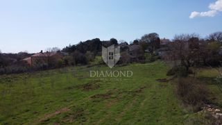 Gradbeno zemljišče v bližini Pulja