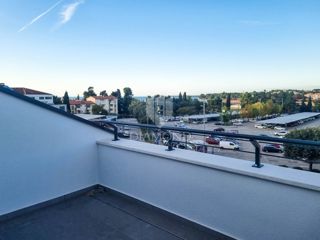 Poreč, PENTHOUSE v centru mesta s pogledom na morje!