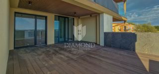 Apartmaj Novigrad, 98m2