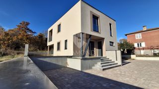 Labin, novogradnja, odlična hiša dvojček v centru mesta