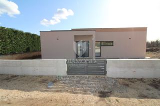 Moderna enonadstropna hiša v okolici Vodnjana