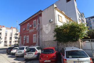 Apartmaj Centar, Pula, 420m2