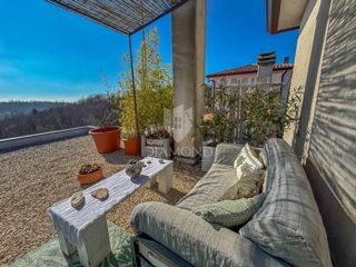 Buje, okolica- simpatična prizemnica na osunčanem zemljišču!