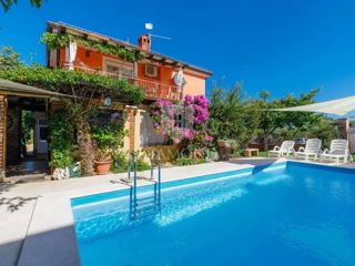 Umag, okolica! Čudovita apartmajska hiša z bazenom blizu morja!