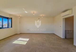 Umag, okolica! Čudovito stanovanje v moderni novogradnji!