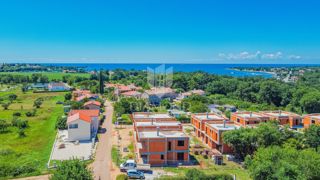 Novigrad, okolica! Moderna hiša v gradnji!